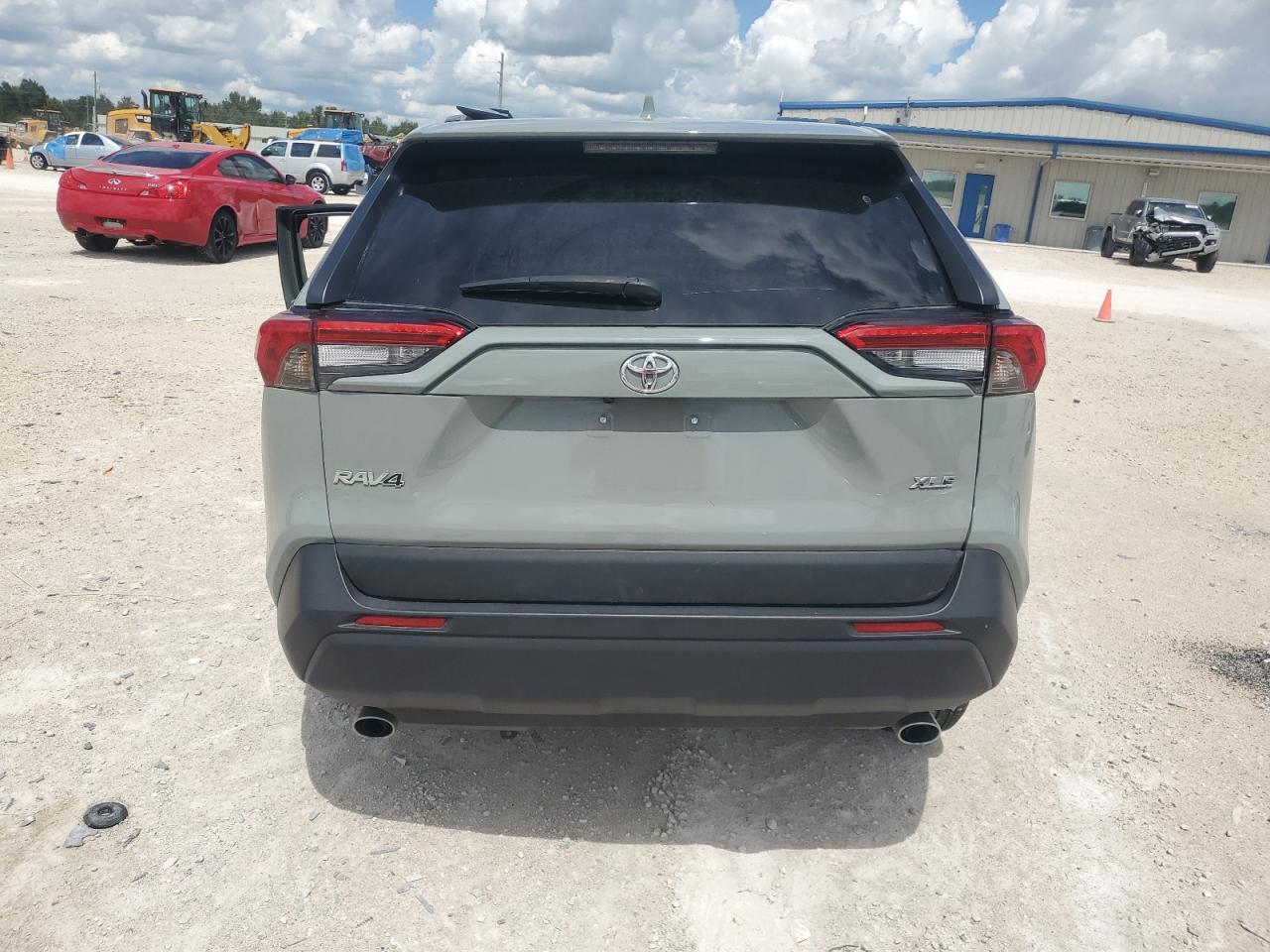 2021 Toyota Rav4 Xle VIN: 2T3P1RFV5MW204992 Lot: 64868954