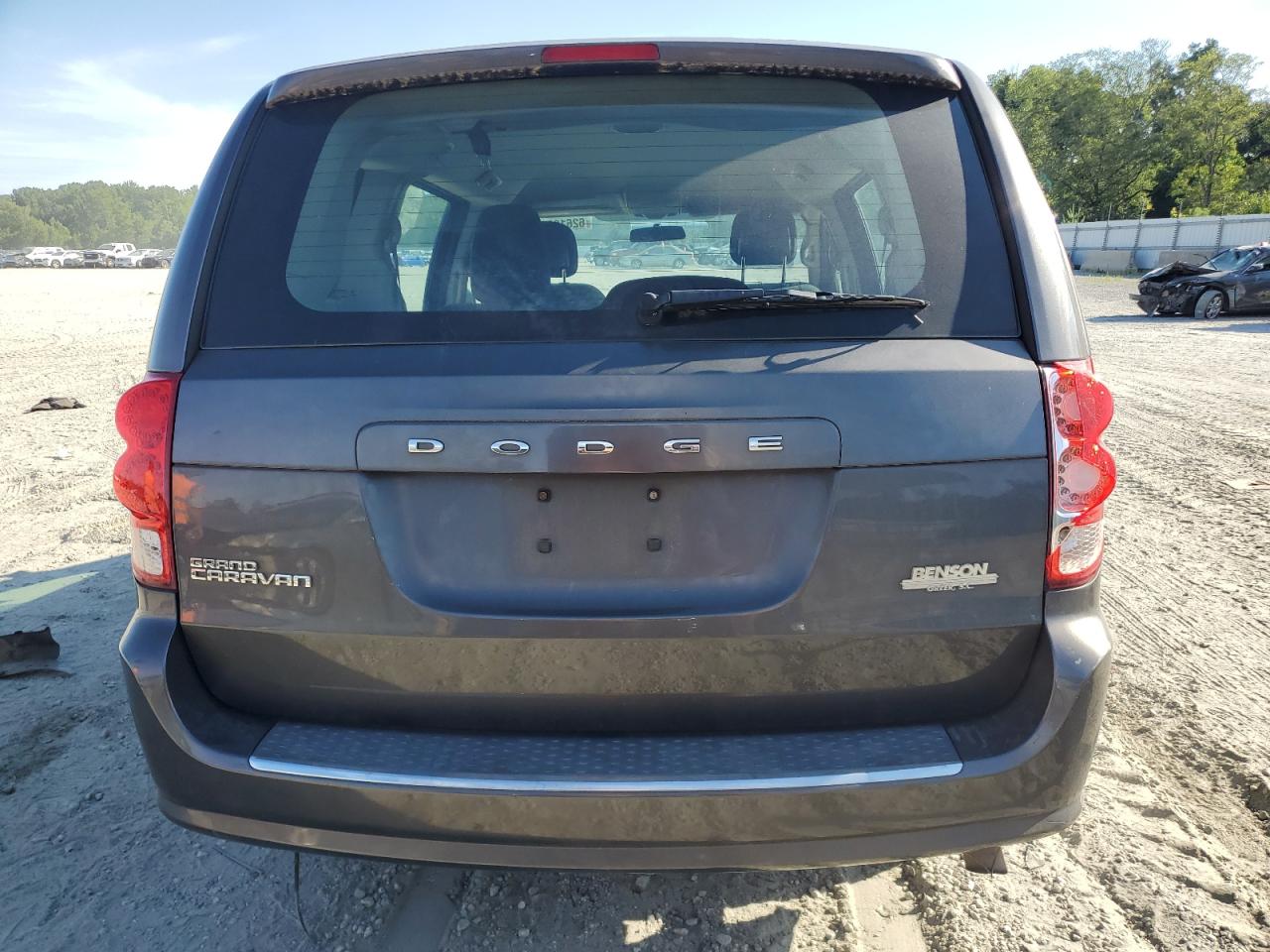 2C4RDGBGXFR570441 2015 Dodge Grand Caravan Se