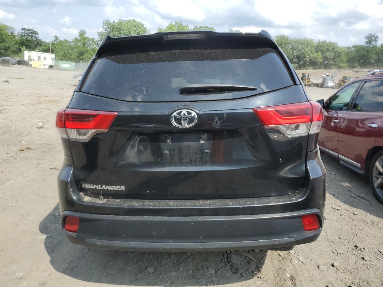 2019 Toyota Highlander Le VIN: 5TDZZRFH5KS319215 Lot: 62398294