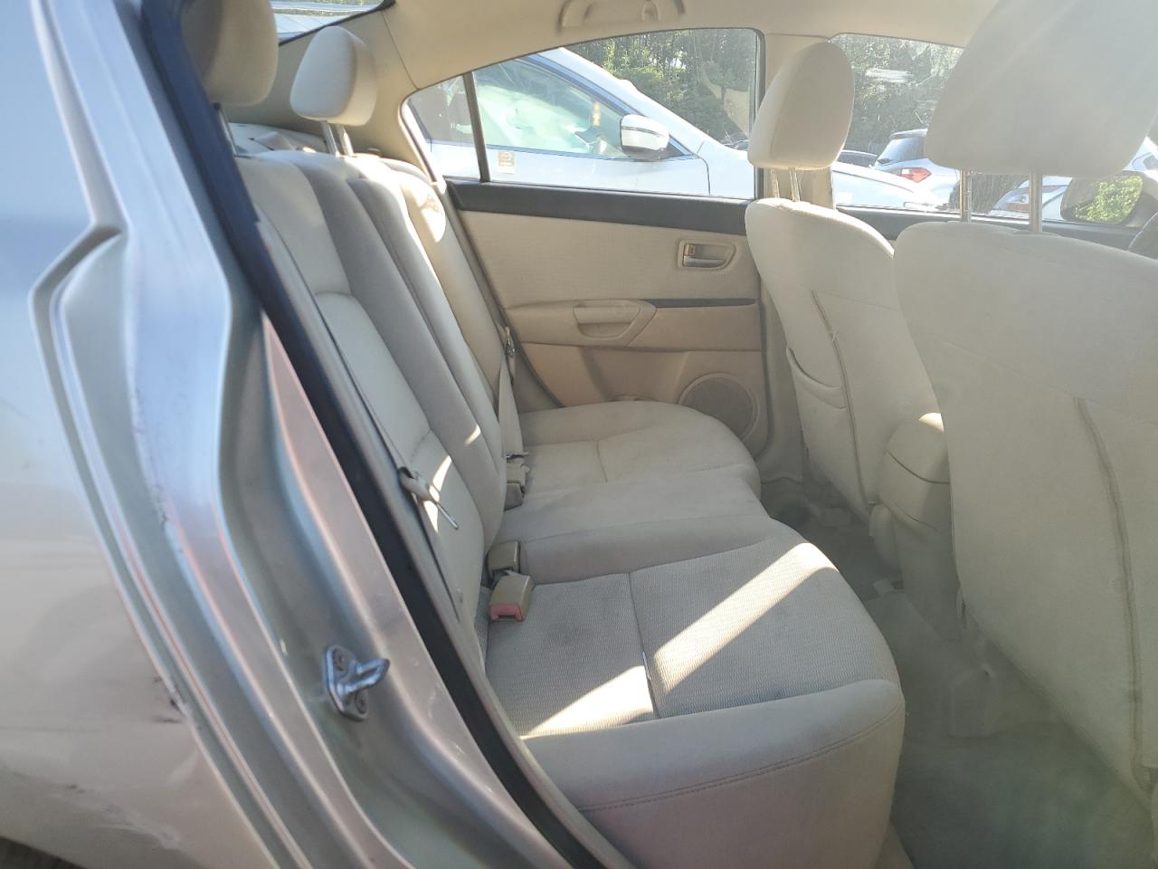 2007 Mazda 3 I VIN: JM1BK32F471738216 Lot: 62563034