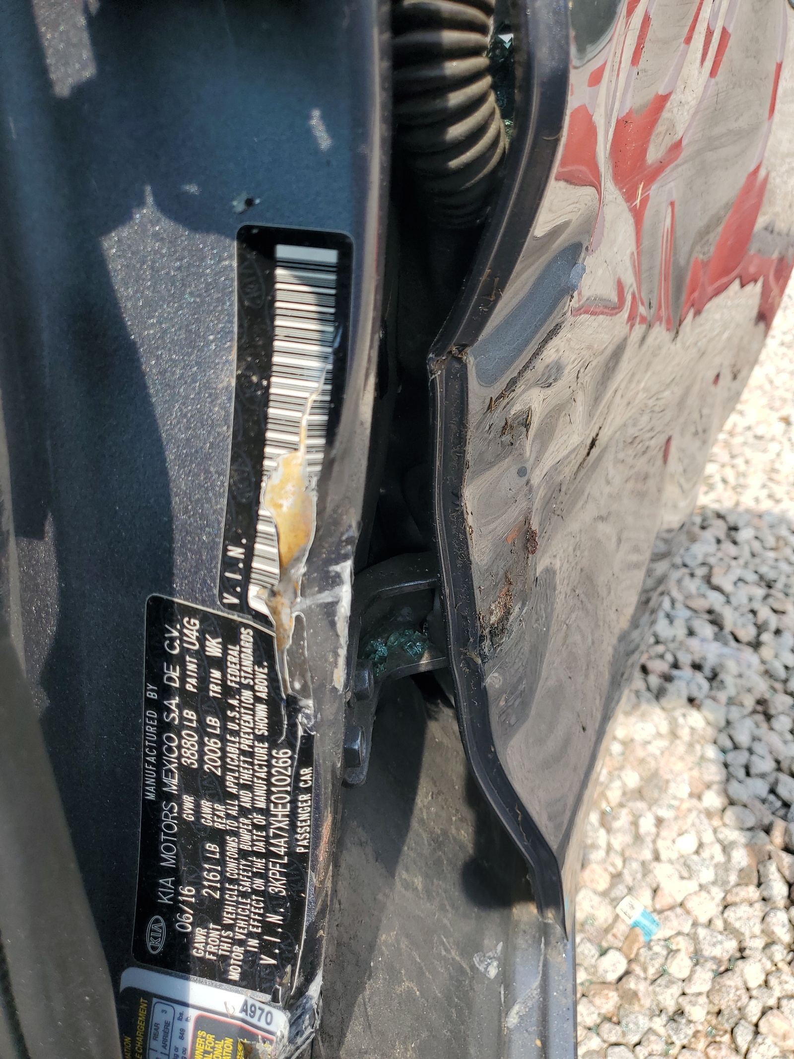 3KPFL4A7XHE010266 2017 Kia Forte Lx