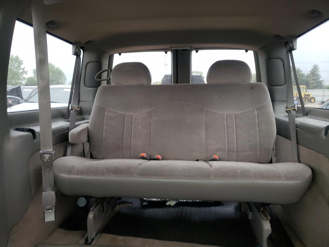 2000 GMC Safari Xt VIN: 1GKEL19W4YB501262 Lot: 61439064