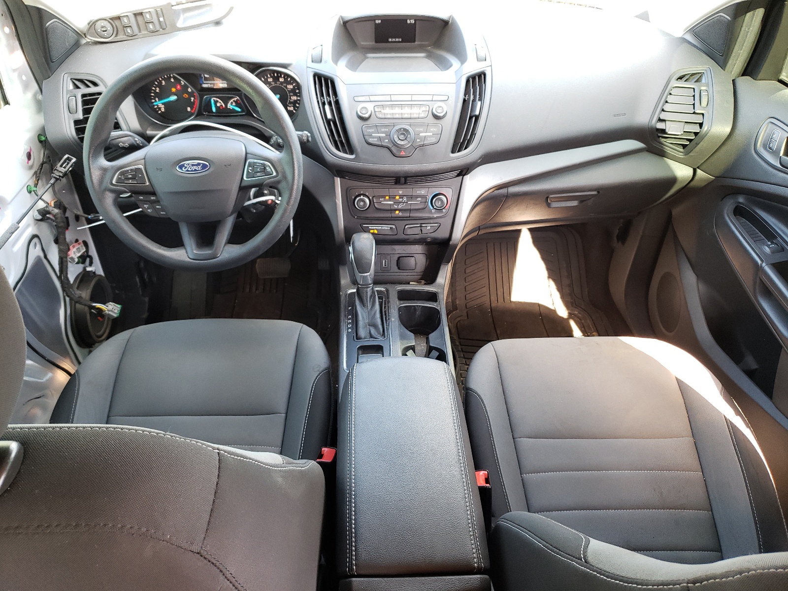 1FMCU0F77KUB75830 2019 Ford Escape S