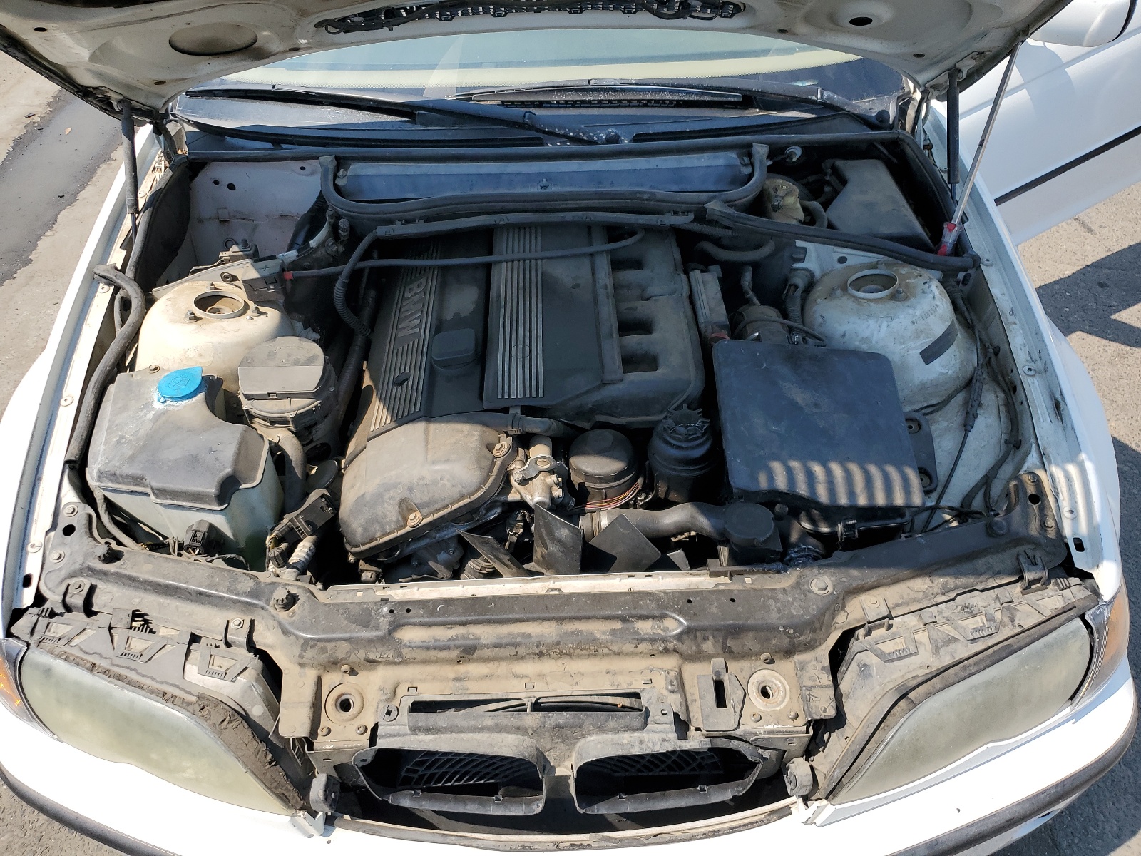 WBAET37482NG82249 2002 BMW 325 I