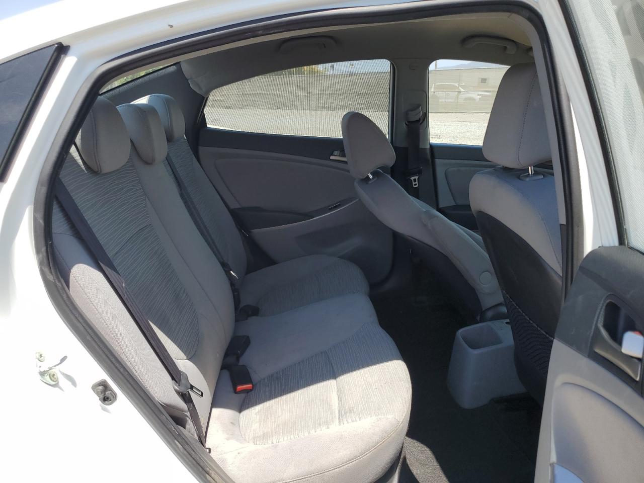 2015 Hyundai Accent Gls VIN: KMHCT4AE8FU922082 Lot: 65011834