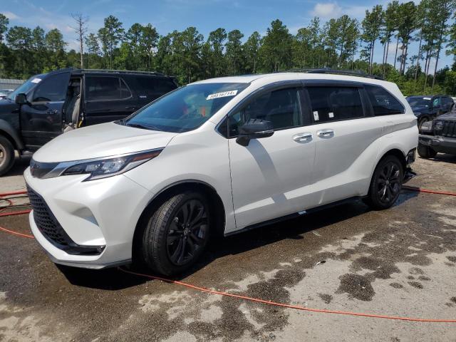 2023 Toyota Sienna Xse