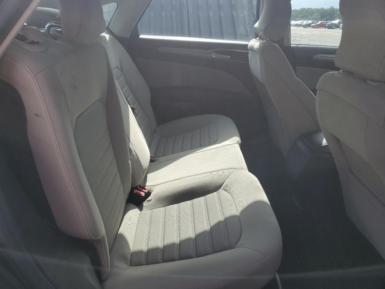 2019 Ford Fusion S VIN: 3FA6P0G74KR247054 Lot: 64509794