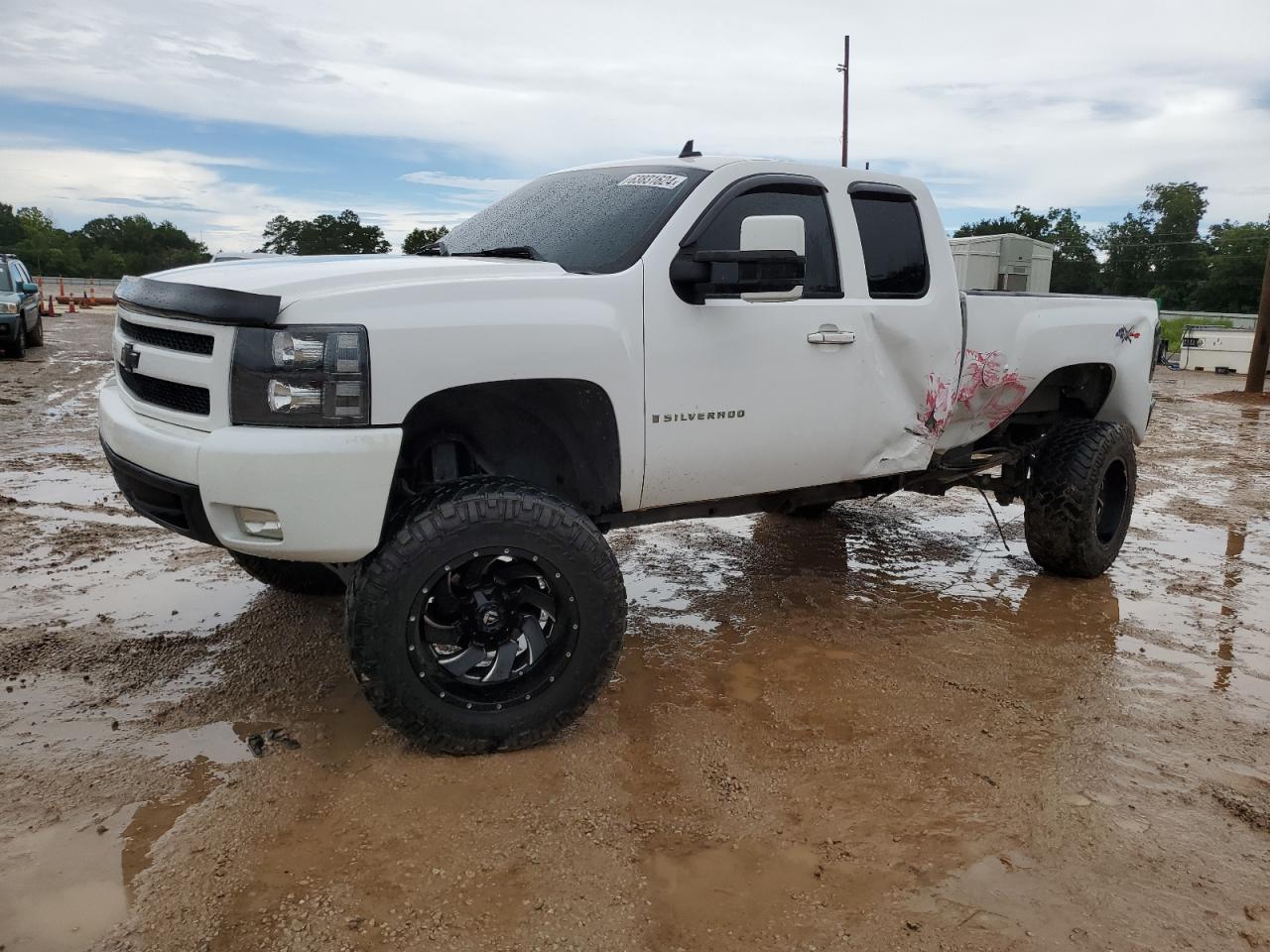 2008 Chevrolet Silverado - Image 1