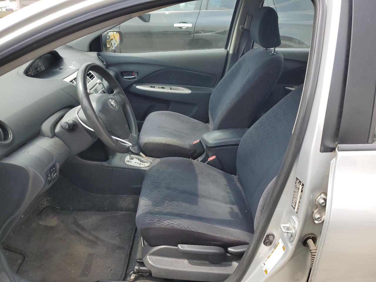 JTDBT923881206913 2008 Toyota Yaris