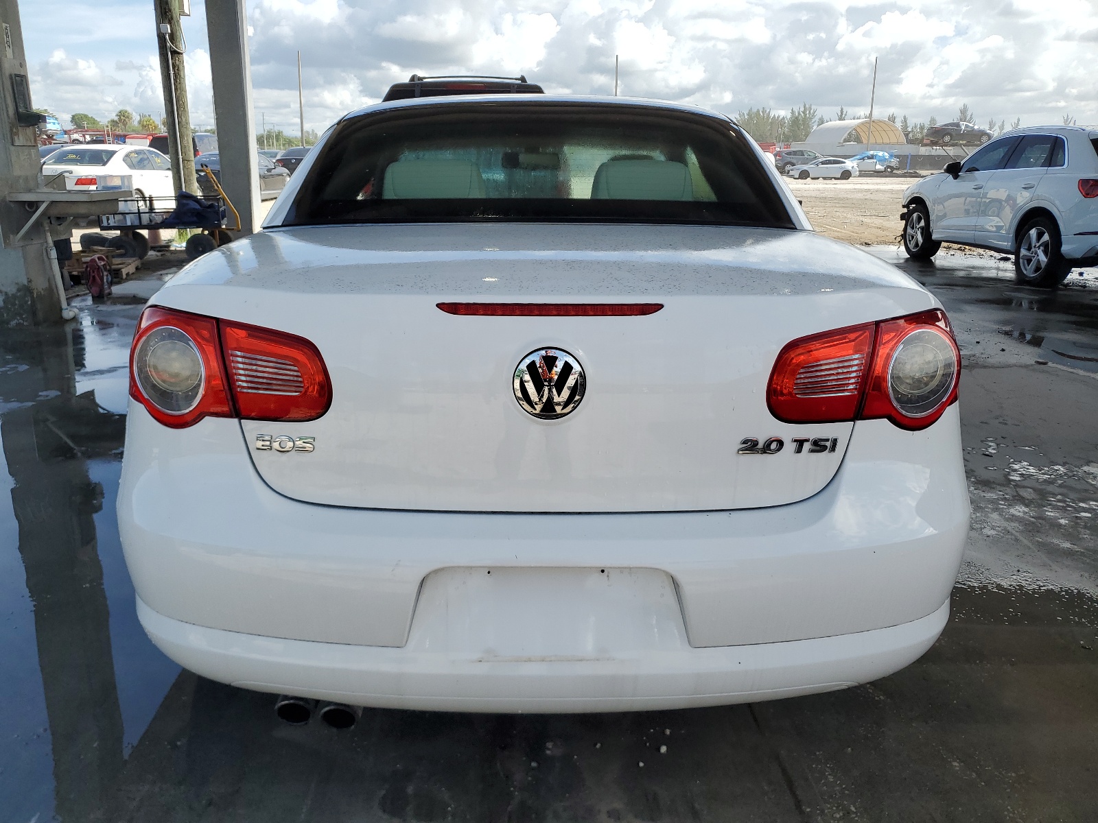 WVWFA71F17V052060 2007 Volkswagen Eos 2.0T Luxury