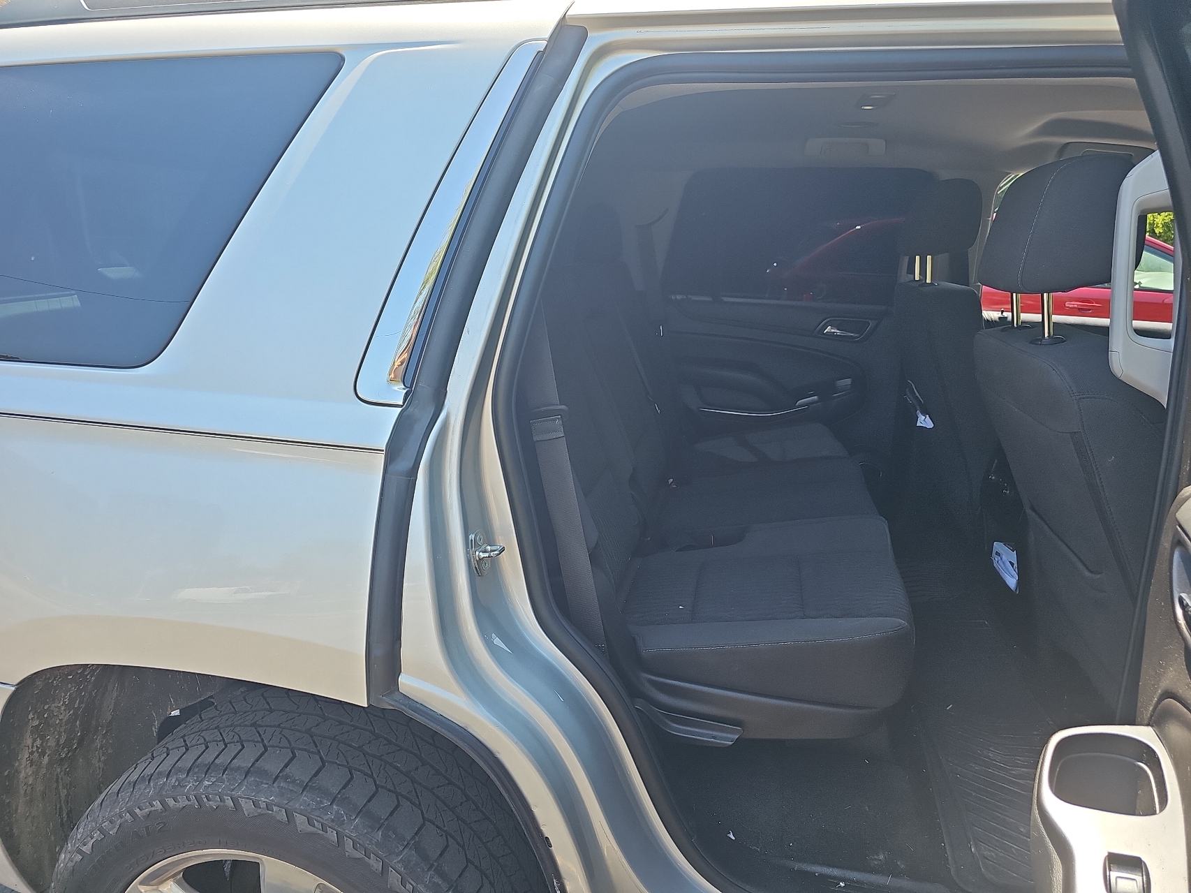 2018 Chevrolet Tahoe K1500 Ls vin: 1GNSKAKC1JR225175