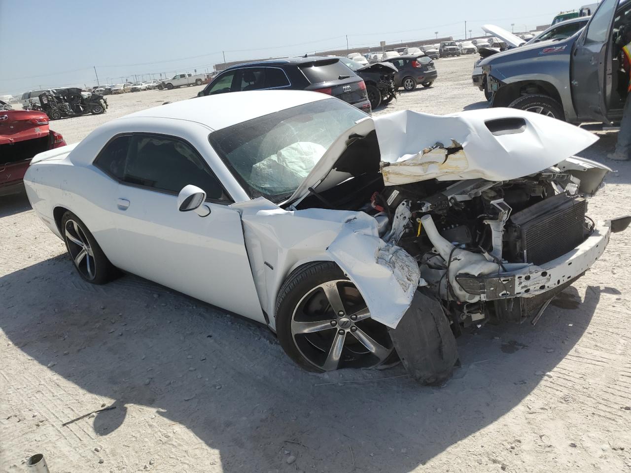 2019 Dodge Challenger - Image 4