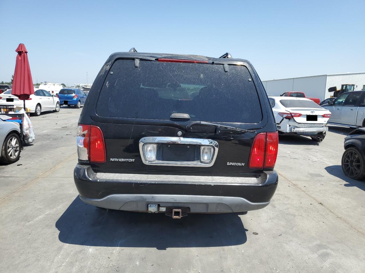 1998 Lincoln Navigator VIN: 5LMPU28L2WLJ59678 Lot: 63932874