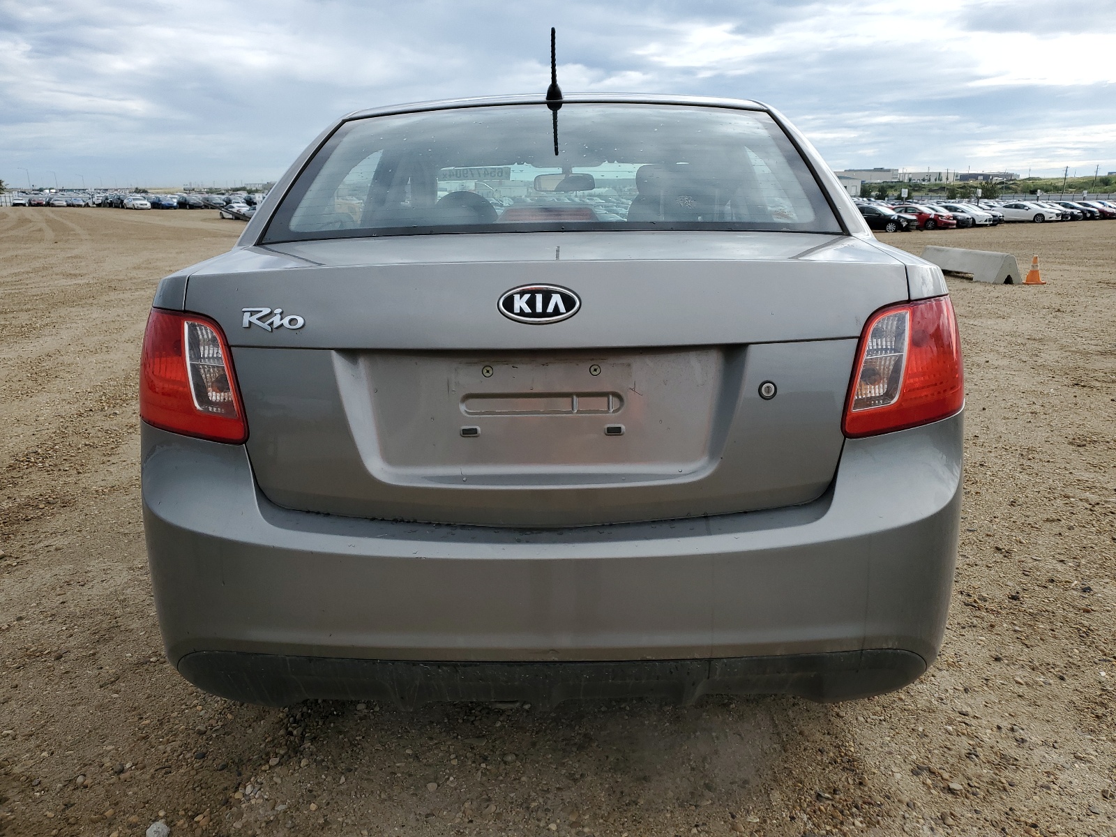 KNADH4B3XB6725756 2011 Kia Rio Base