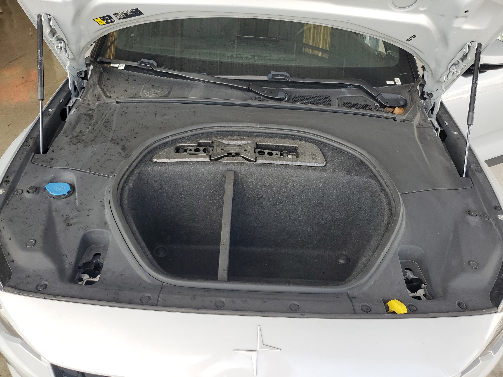 YSMEG3KA2PL125541 2023 Polestar 2