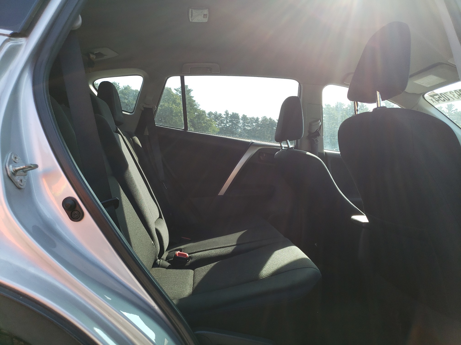 2T3BFREV8FW299290 2015 Toyota Rav4 Le