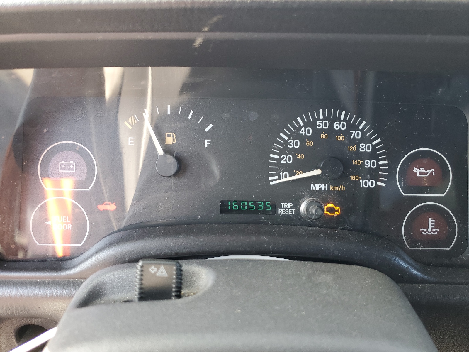 1J4FT28S5YL107181 2000 Jeep Cherokee Se