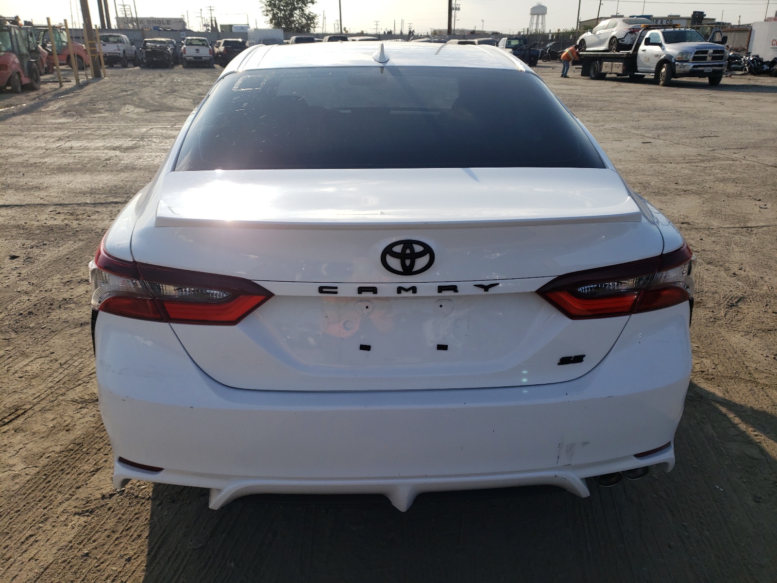 2022 Toyota Camry Se vin: 4T1G11AK0NU068635