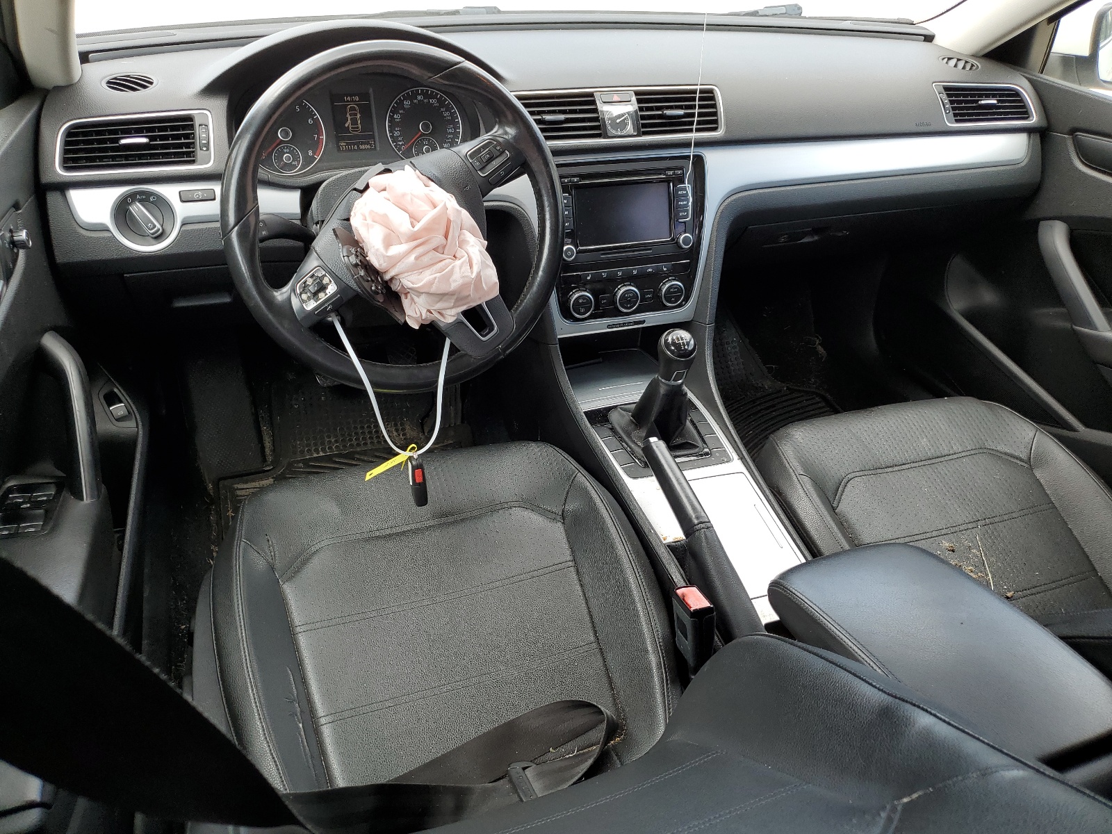 1VWBH7A35CC025365 2012 Volkswagen Passat Se