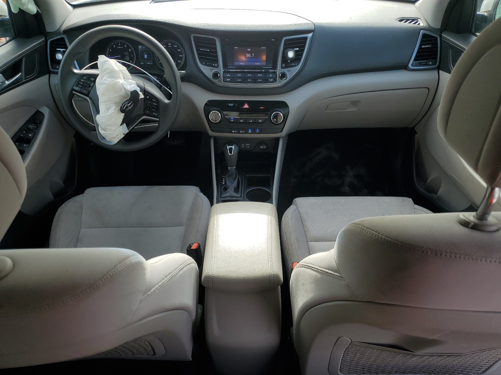 KM8J23A49HU306051 2017 Hyundai Tucson Se