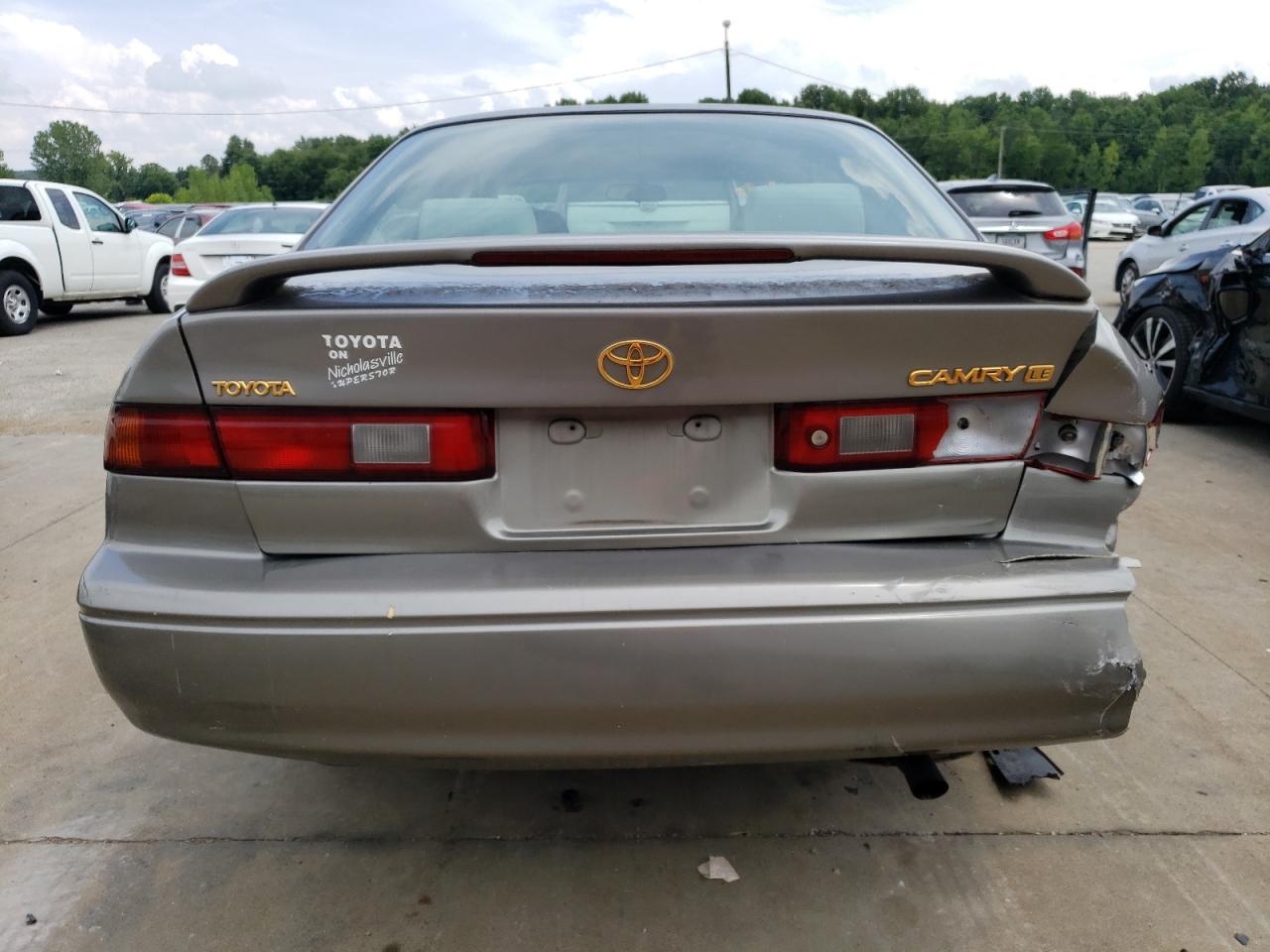 1997 Toyota Camry - Image 6
