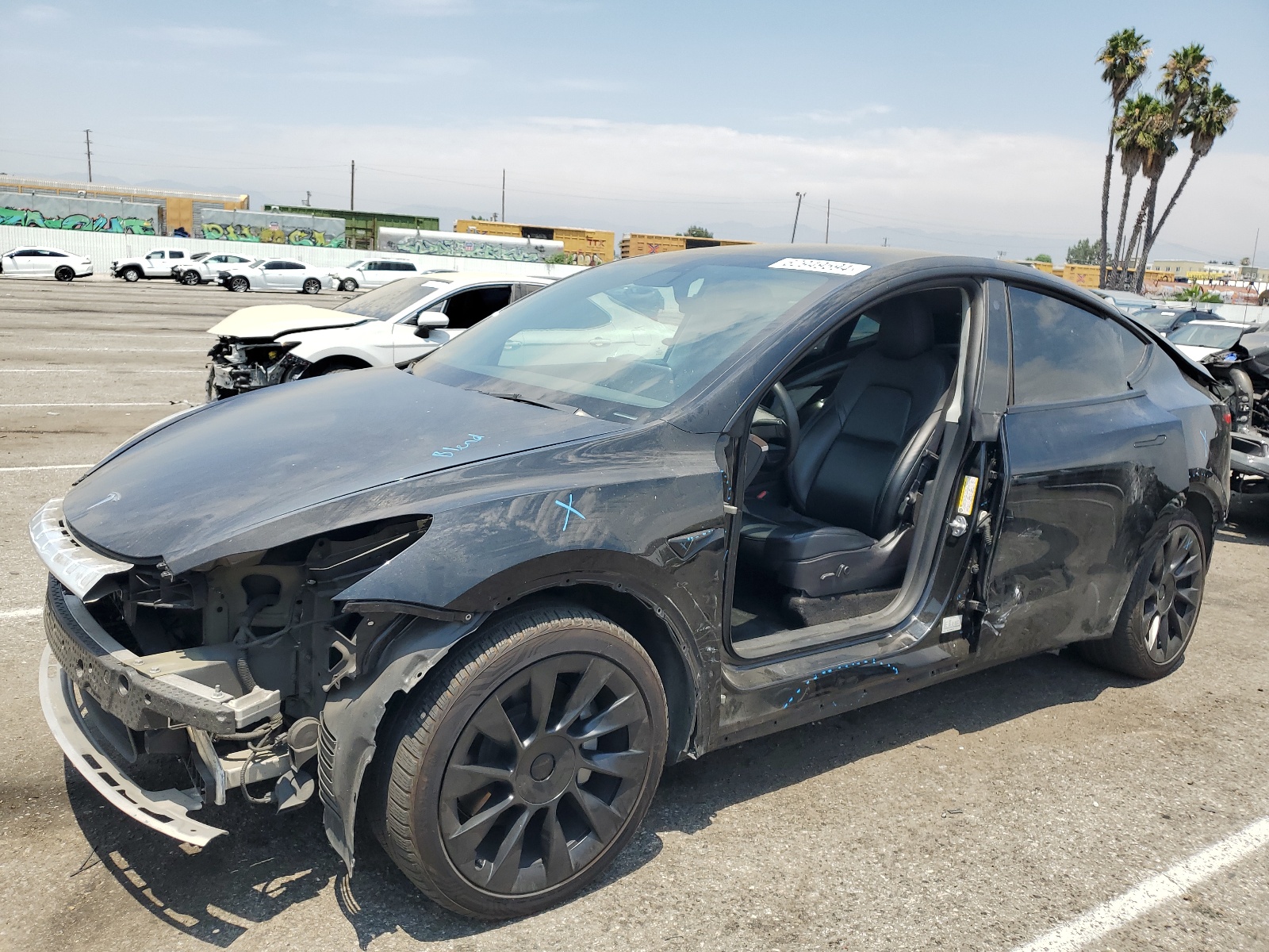 5YJYGDEE2MF218023 2021 Tesla Model Y