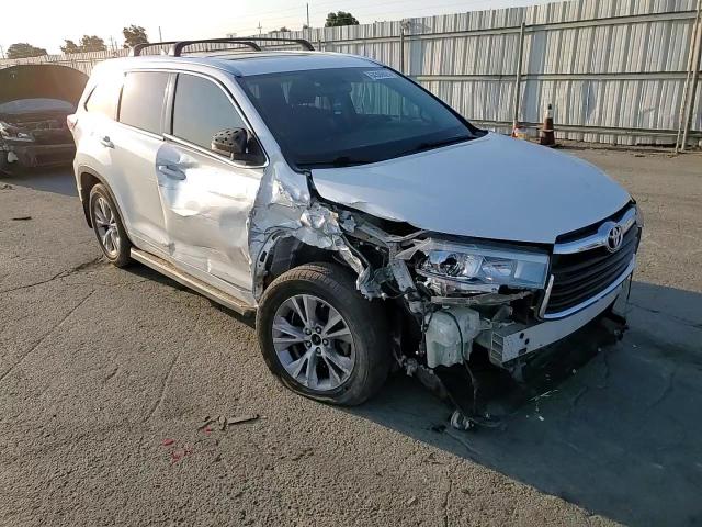 2015 Toyota Highlander Xle VIN: 5TDKKRFH5FS065761 Lot: 64306024
