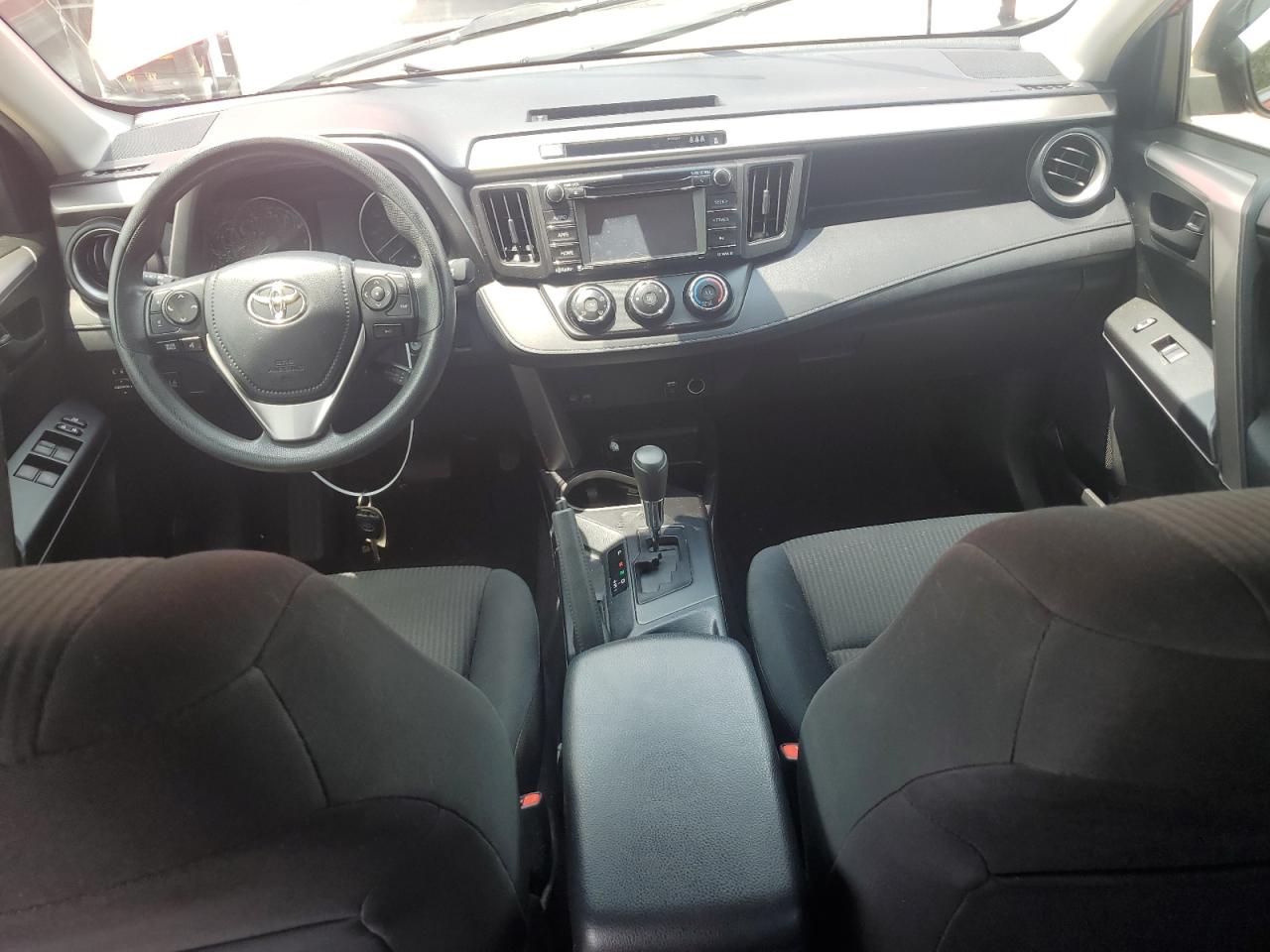 JTMZFREV3HJ124655 2017 Toyota Rav4 Le