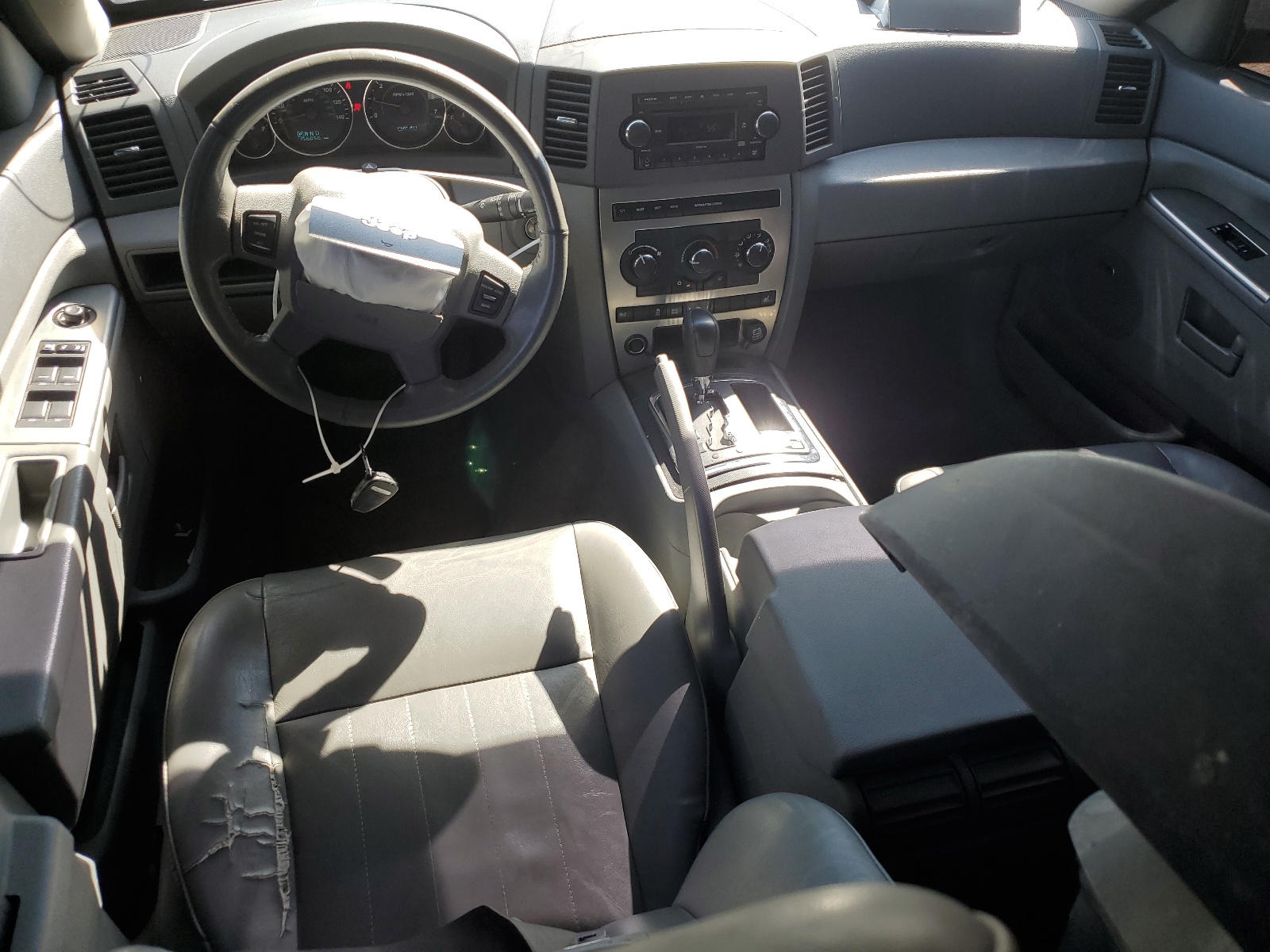 1J8HR48P97C697333 2007 Jeep Grand Cherokee Laredo