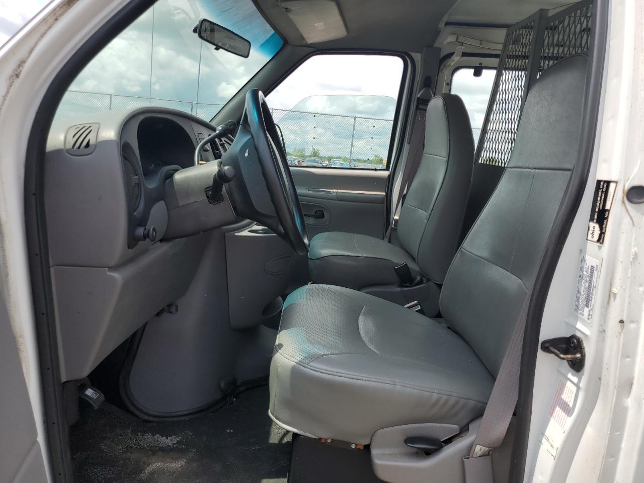 1998 Ford Econoline E150 Van VIN: 1FTRE1425WHA04422 Lot: 64012574