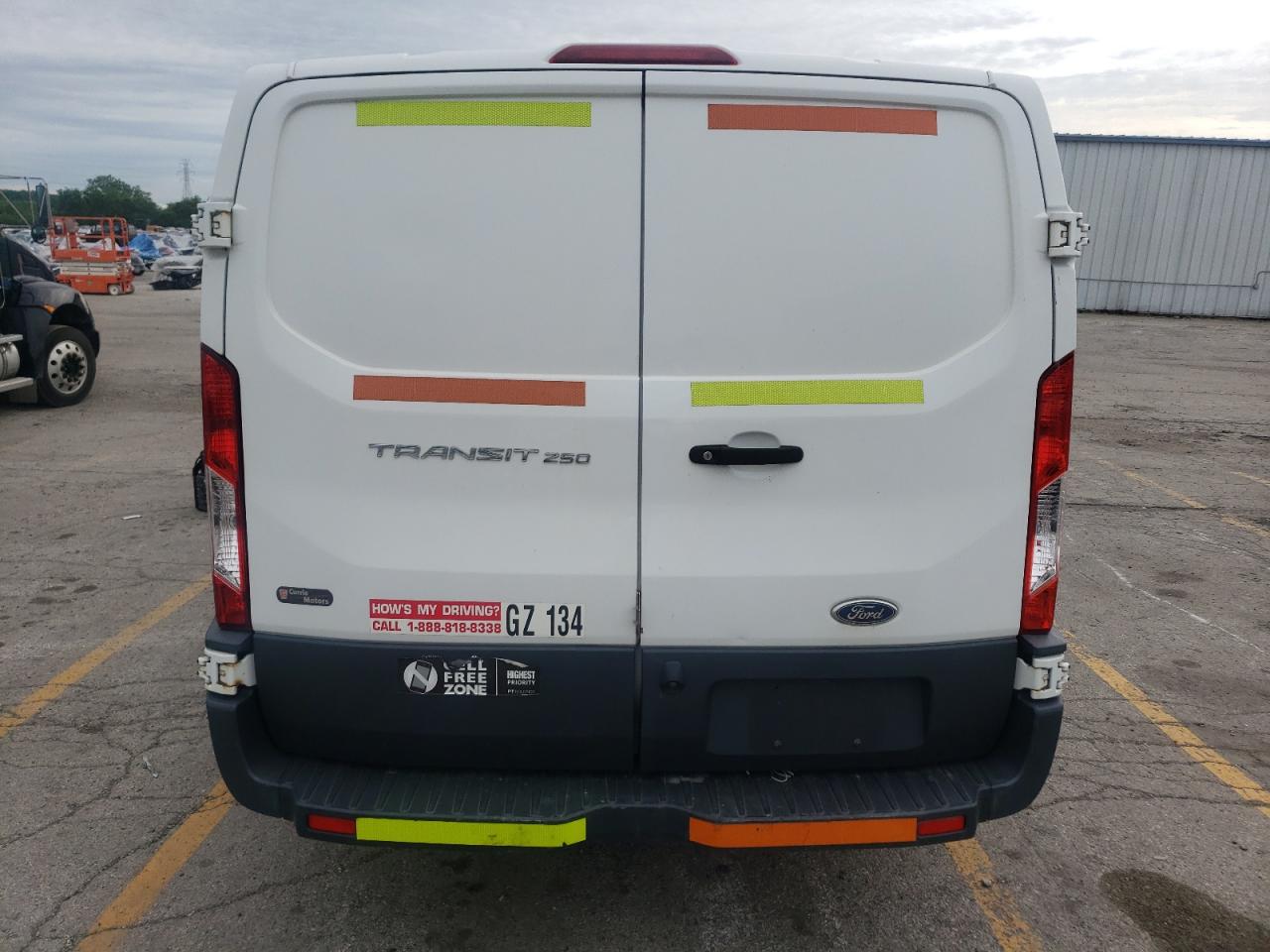 1FTYR1ZM4JKA15322 2018 Ford Transit T-250