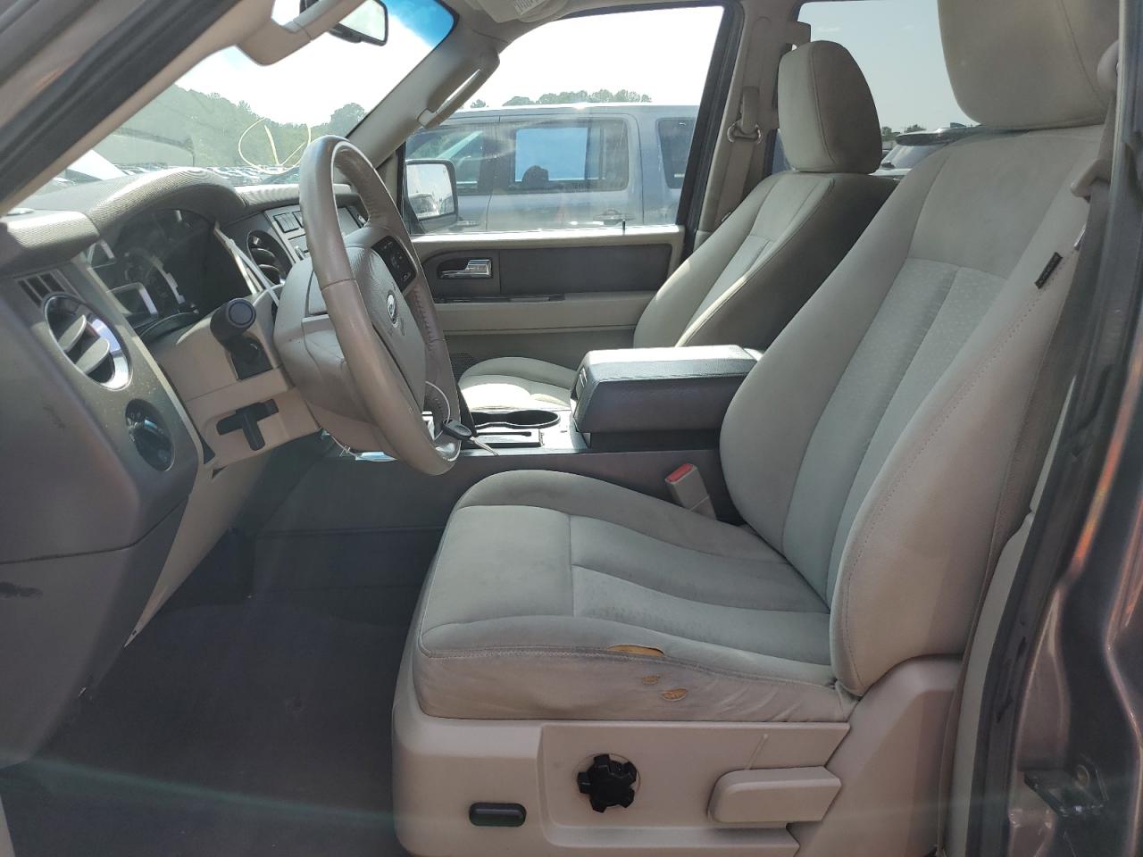 2010 Ford Expedition Xlt VIN: 1FMJU1F51AEA06925 Lot: 59179724