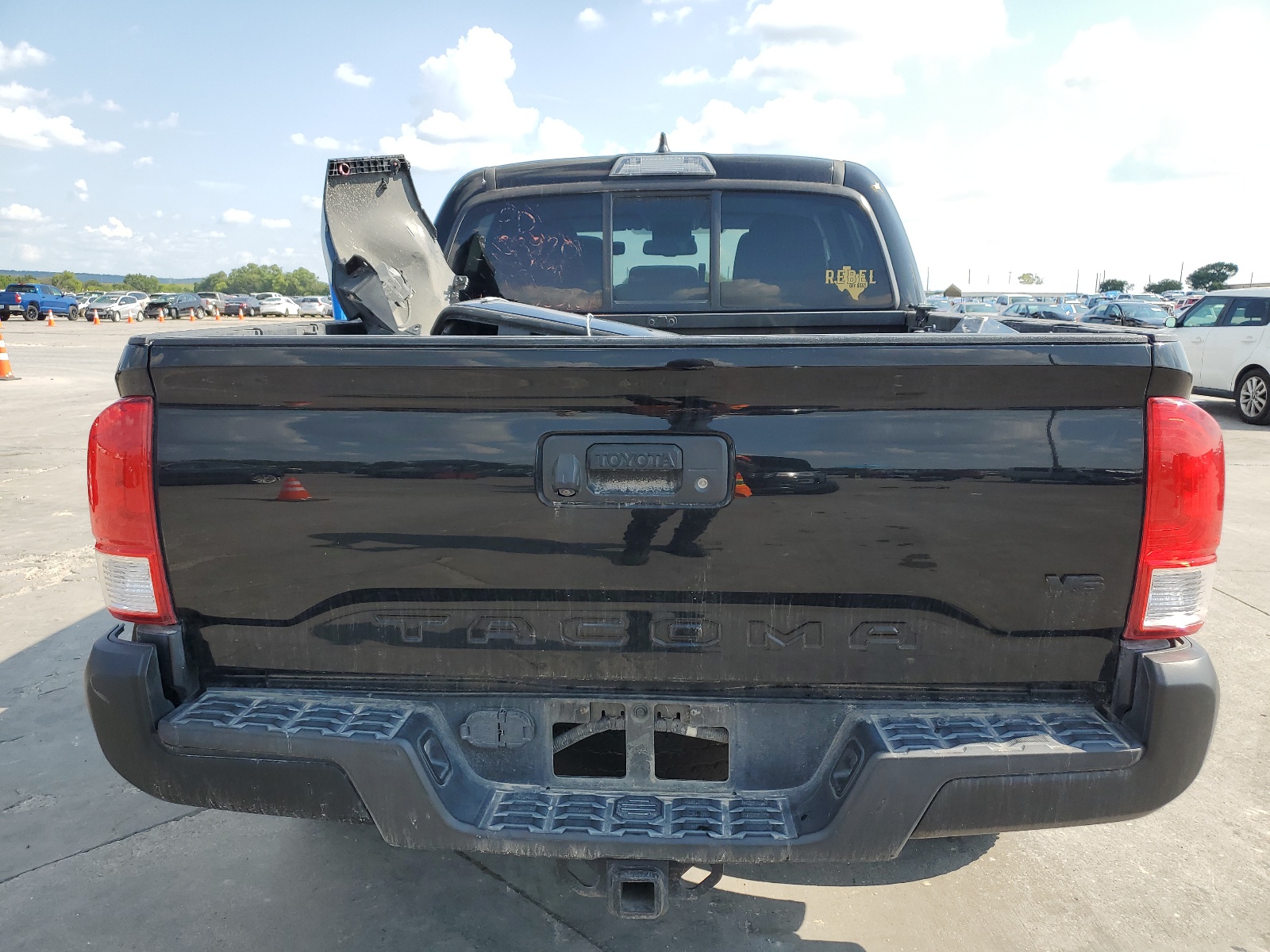 3TMAZ5CN0HM038240 2017 Toyota Tacoma Double Cab