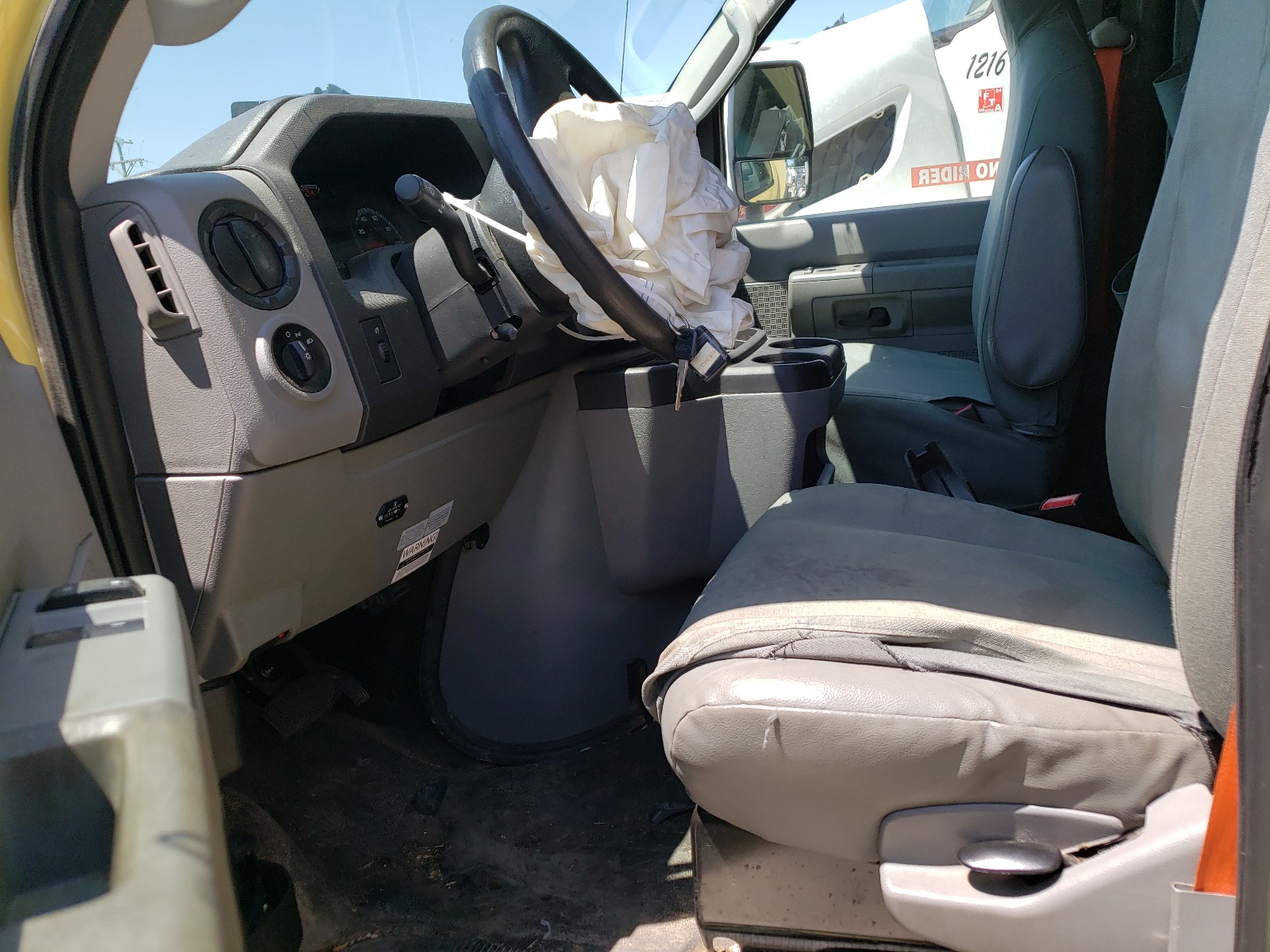 1FDXE4FS3KDC53742 2019 Ford Econoline E450 Super Duty Cutaway Van