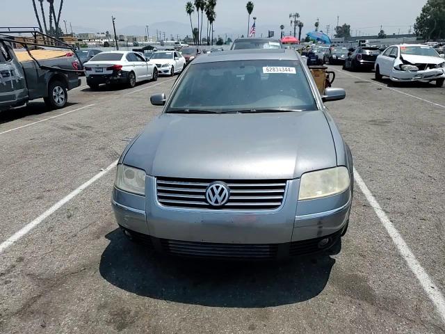 2004 Volkswagen Passat Glx VIN: WVWRH63B84P044387 Lot: 62834344