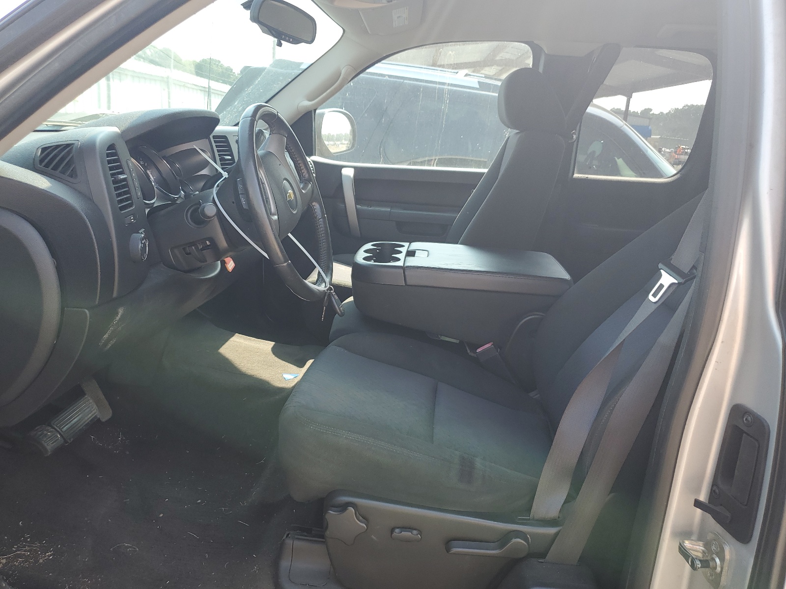 1GCRCSE06BZ192994 2011 Chevrolet Silverado C1500 Lt