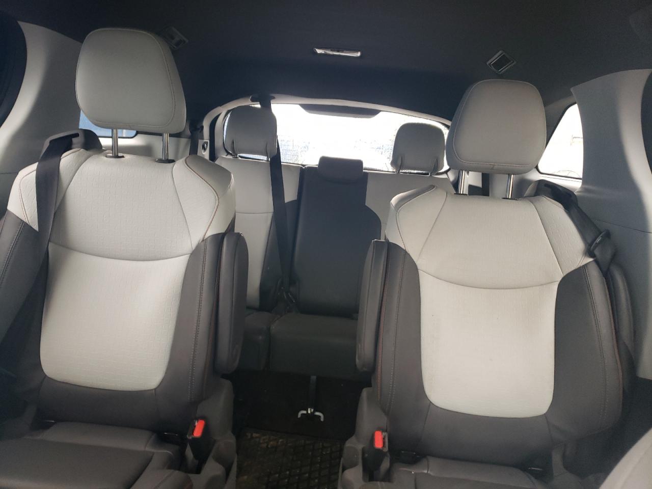 2021 Toyota Sienna Le VIN: 5TDGRKEC2MS058553 Lot: 63864064