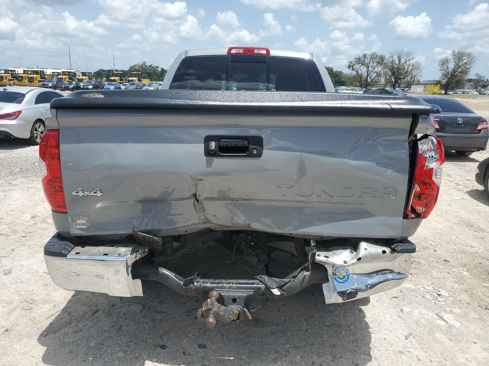 5TFUY5F19JX725094 2018 Toyota Tundra Double Cab Sr/Sr5