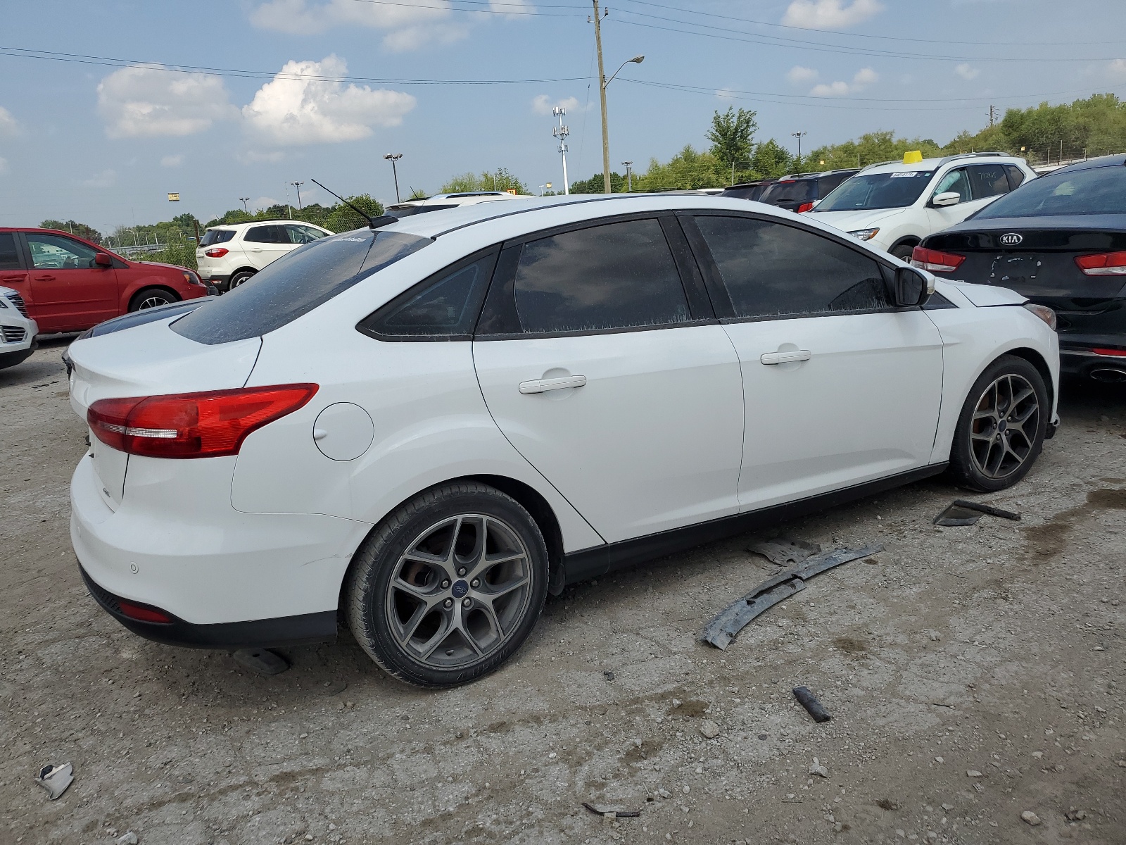 2017 Ford Focus Sel vin: 1FADP3H23HL243838