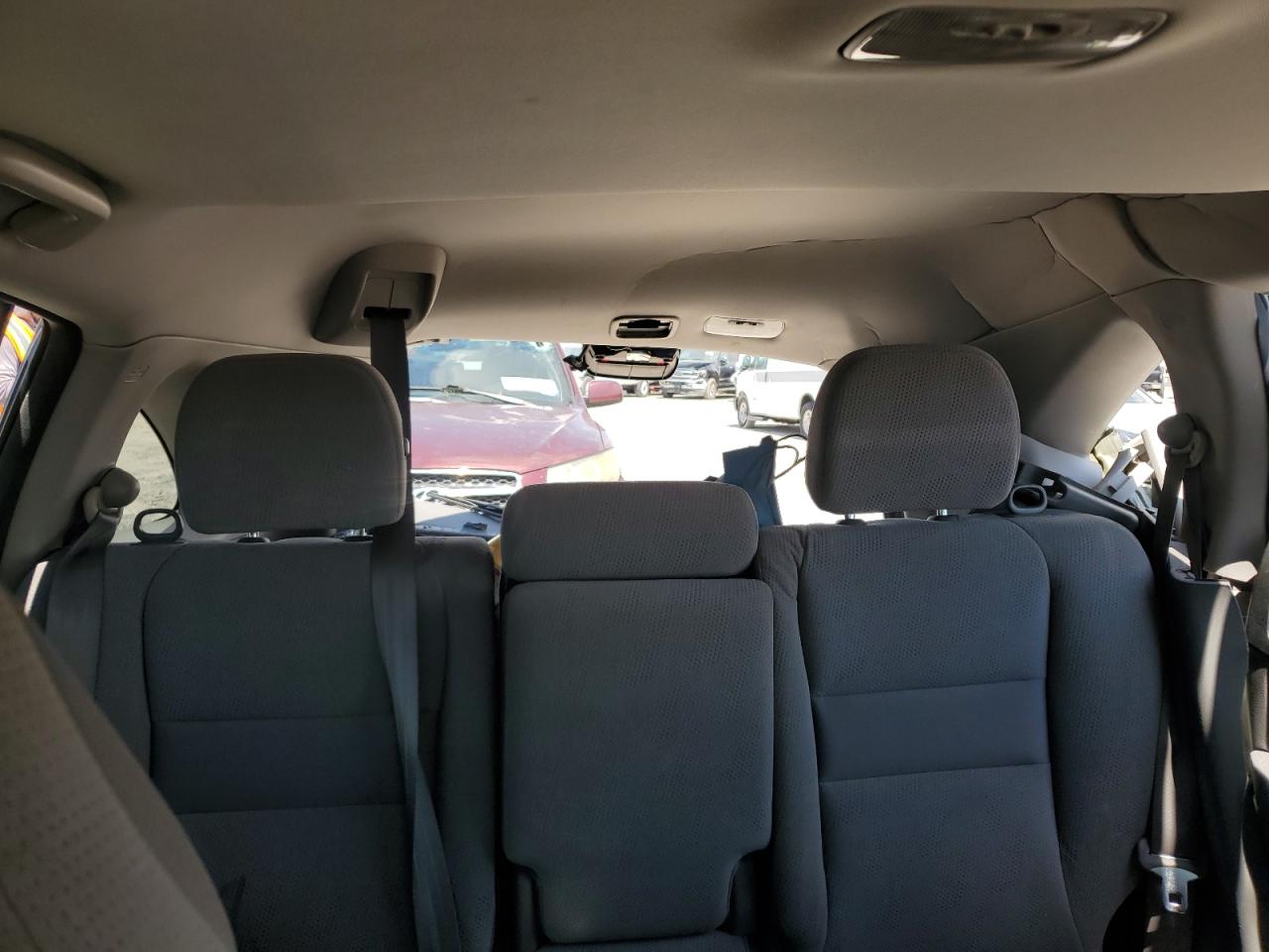 2010 Honda CR-V - Image 10