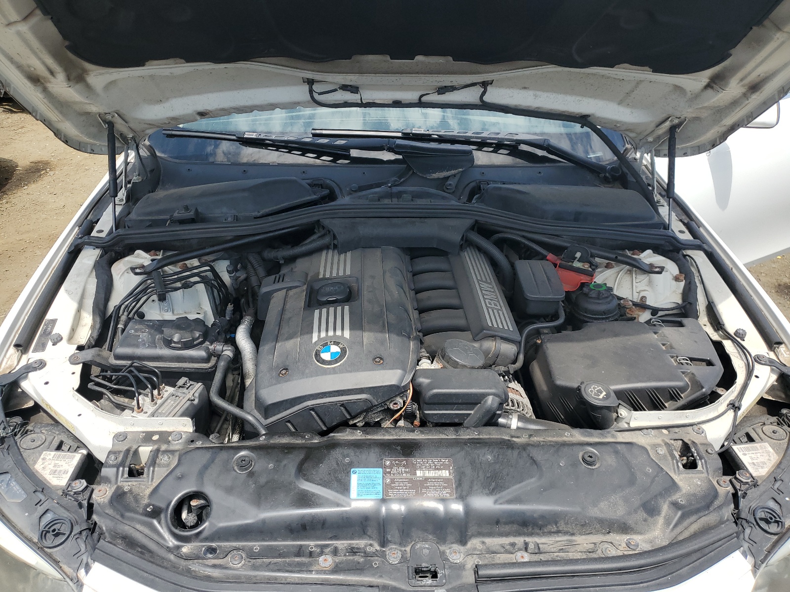 WBANV13508CZ58101 2008 BMW 528 Xi