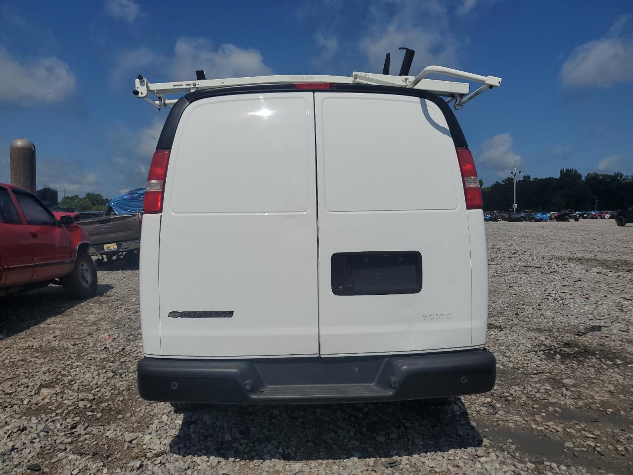 2017 Chevrolet Express G2500 VIN: 1GCWGAFF5H1299014 Lot: 63800144