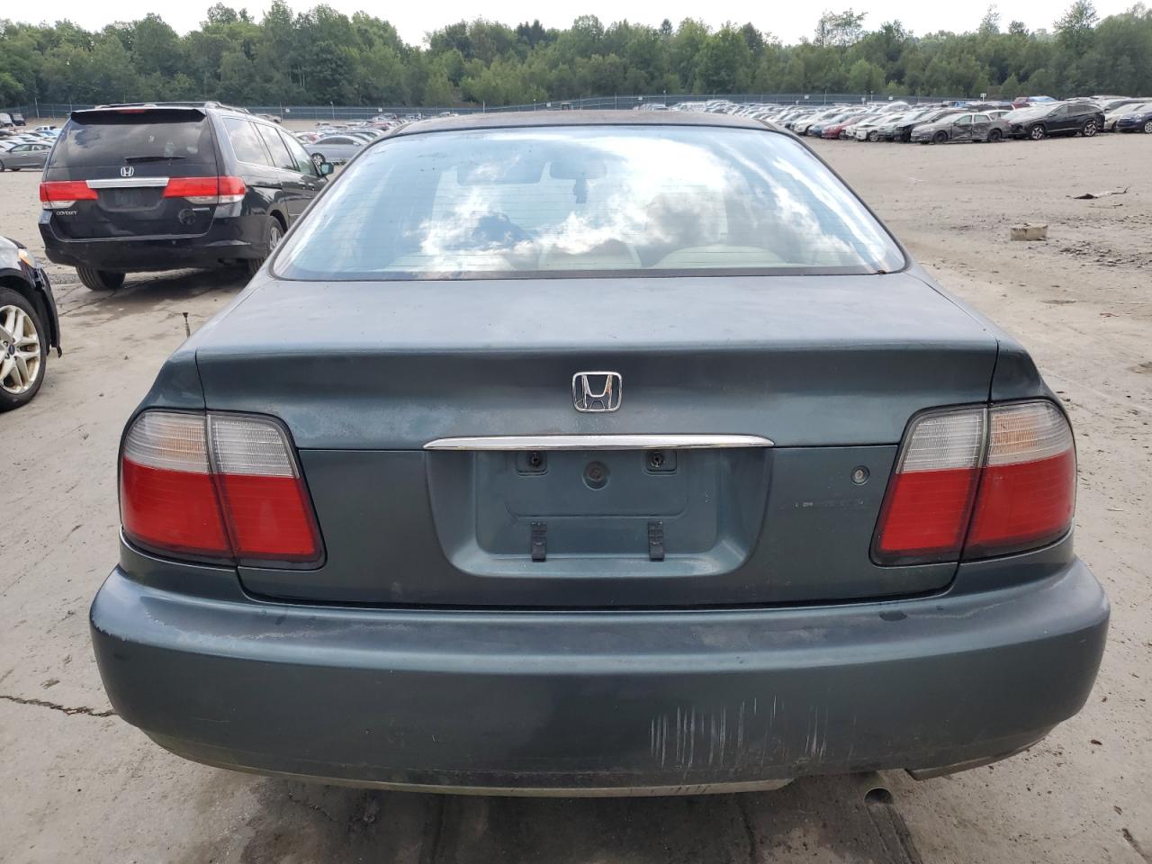 1996 Honda Accord Dx VIN: 1HGCD5623TA023666 Lot: 65288494