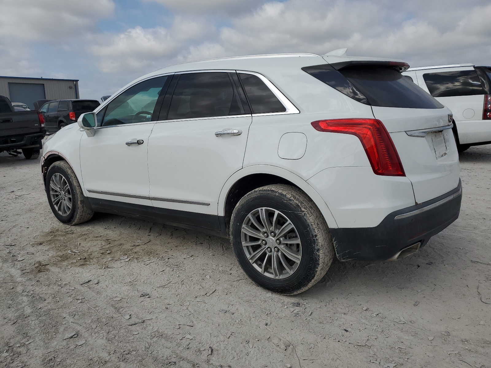 2017 Cadillac Xt5 Luxury vin: 1GYKNBRS1HZ205404