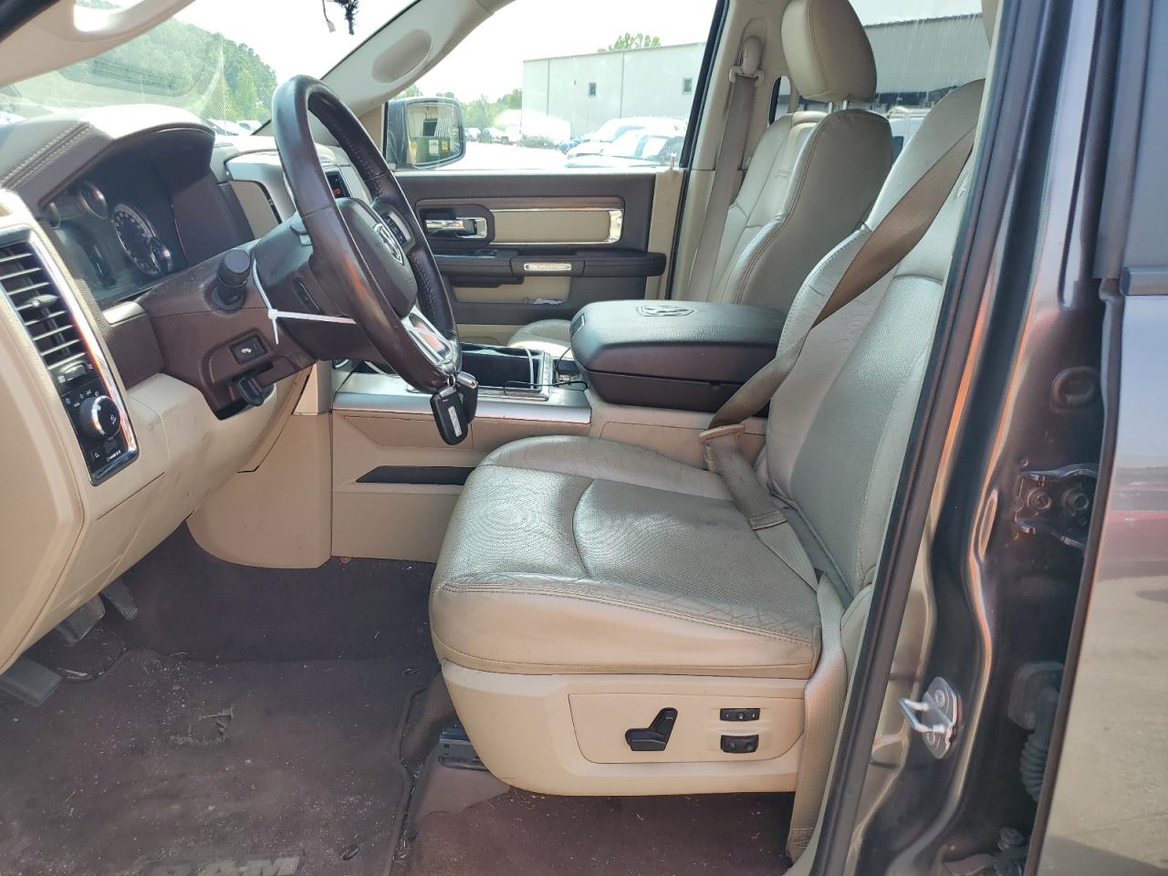 2015 Ram 1500 Laramie VIN: 1C6RR7NM0FS664823 Lot: 62546884