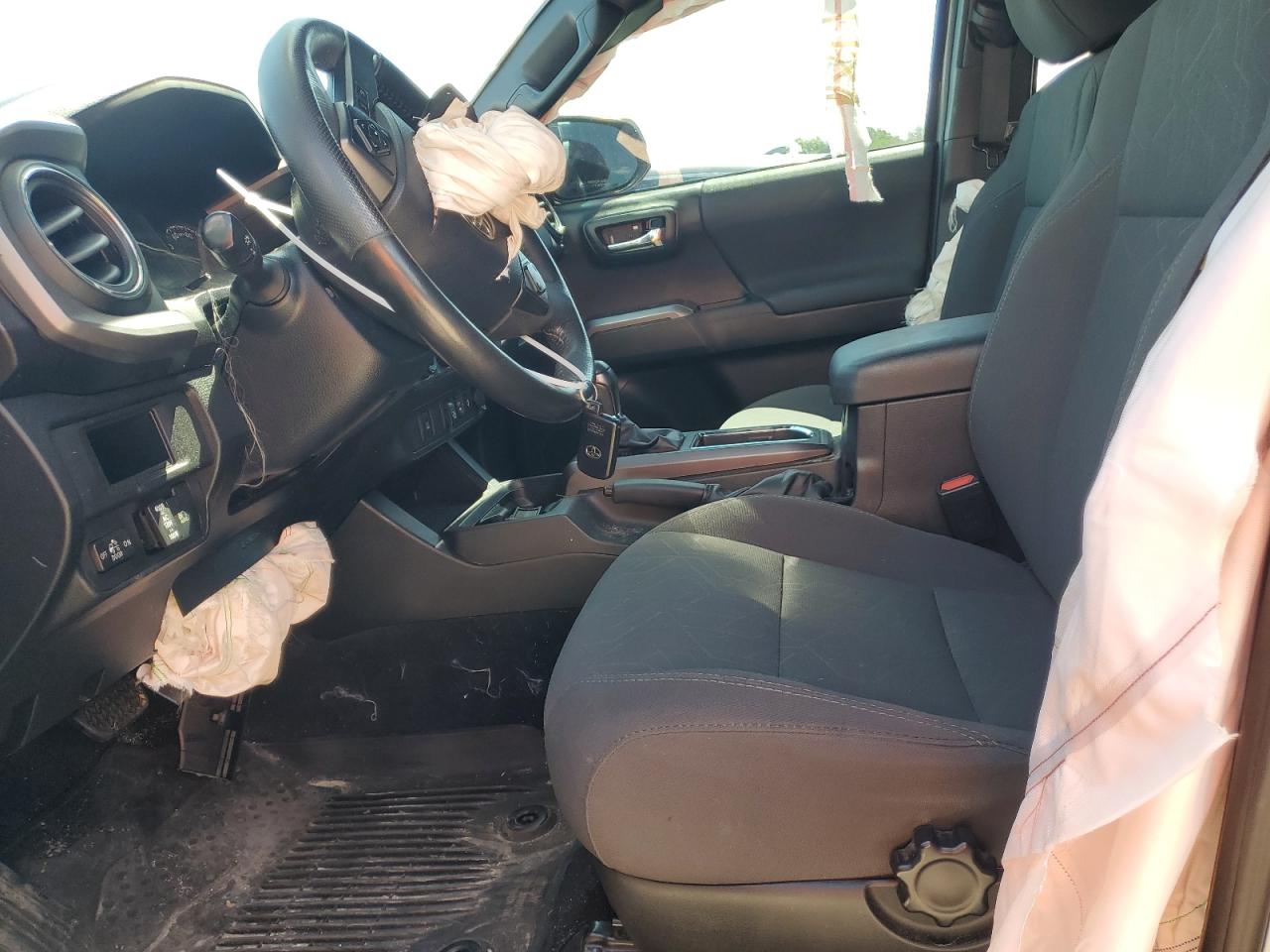 2018 Toyota Tacoma Double Cab VIN: 5TFCZ5AN8JX144527 Lot: 63968734