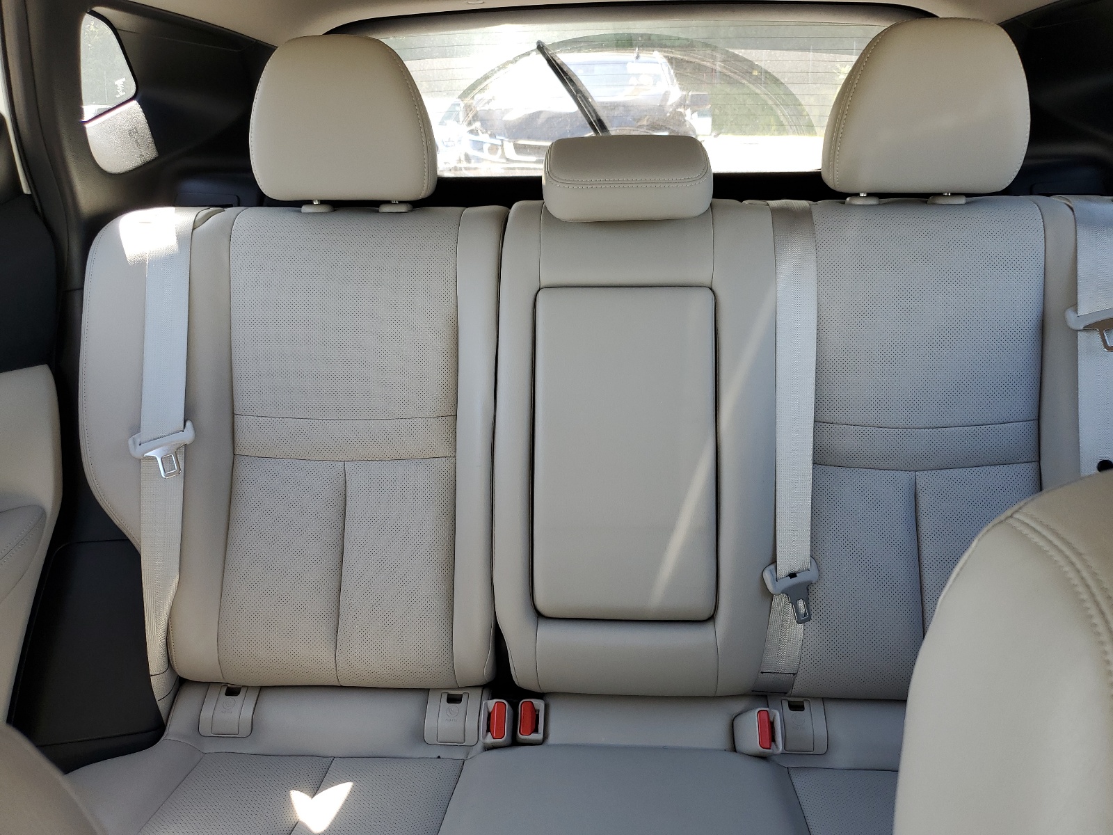 JN1BJ1CR1JW266392 2018 Nissan Rogue Sport S