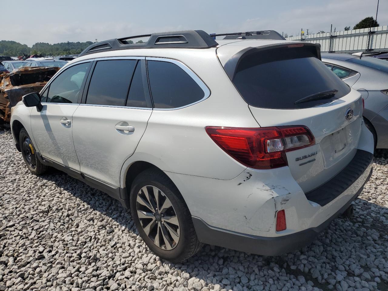 2015 Subaru Outback - Image 2