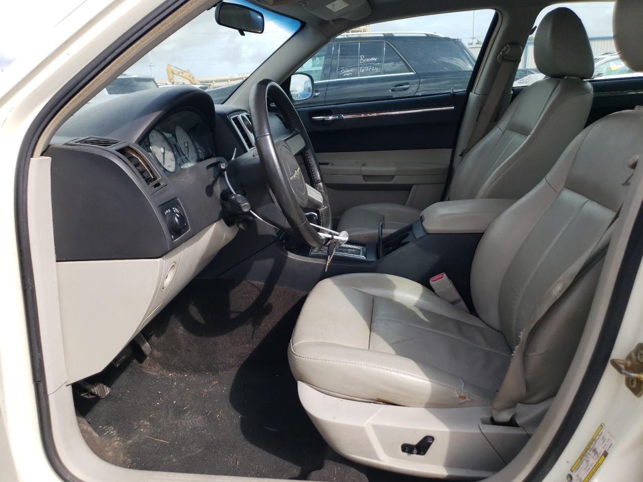 2006 Chrysler 300 Touring VIN: 2C3KA53G96H190305 Lot: 63918684