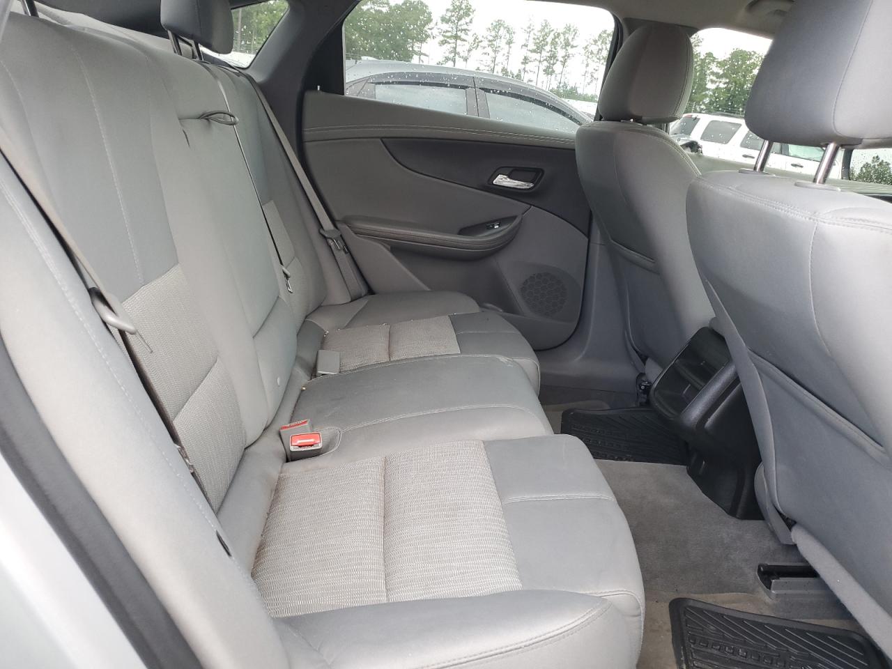 2015 Chevrolet Impala - Image 10